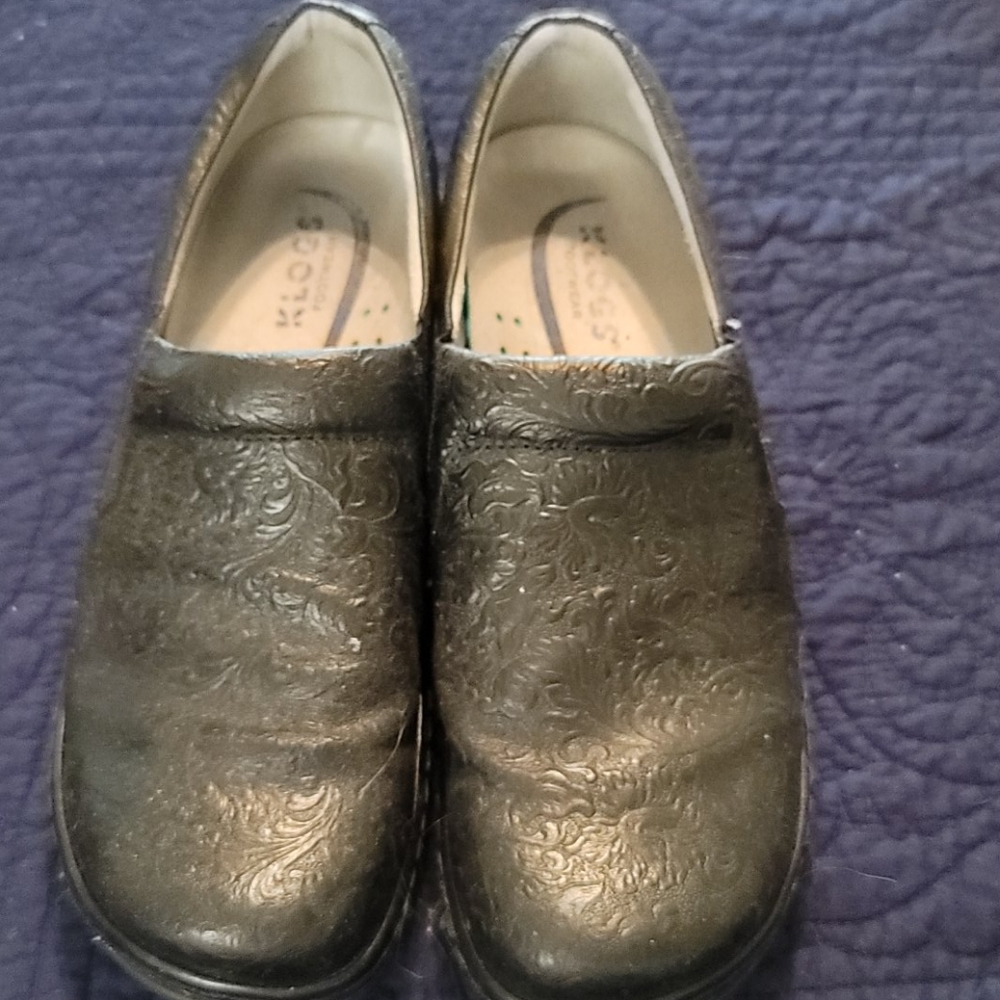 Klogs nursing shoes
